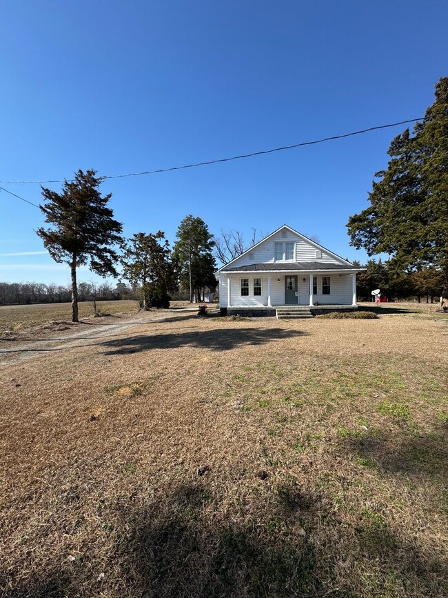 4926 Brothers Rd in La Grange, NC - Building Photo - Building Photo