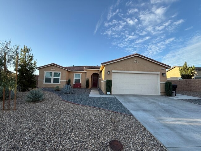 15659 Whispering Creek Way in Victorville, CA - Building Photo - Building Photo