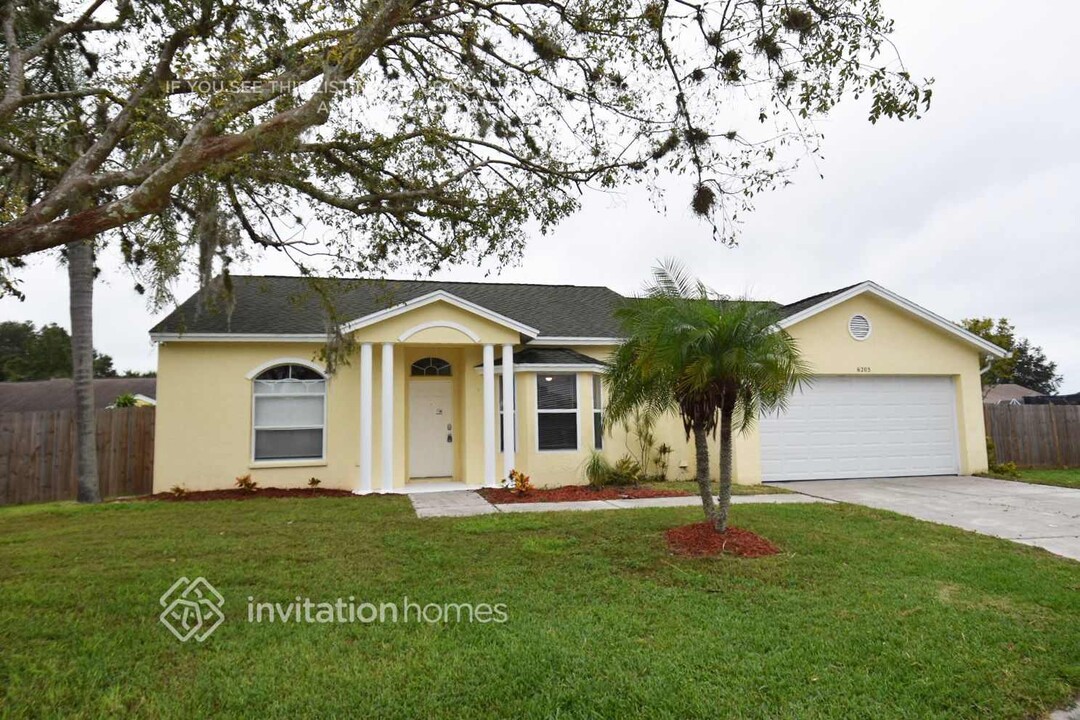 6203 62nd Terrace E in Palmetto, FL - Building Photo