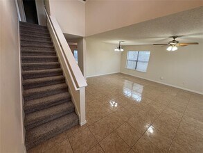 1367 Lakeside Loop in Round Rock, TX - Building Photo - Building Photo