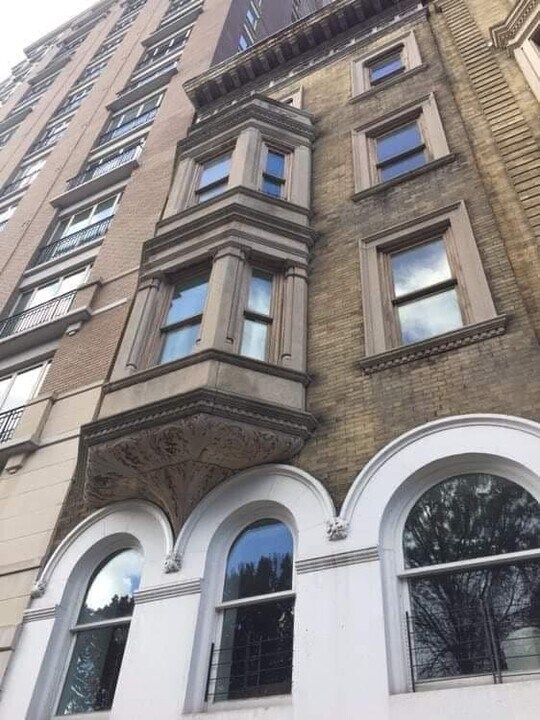 354 Central Park W in New York, NY - Building Photo