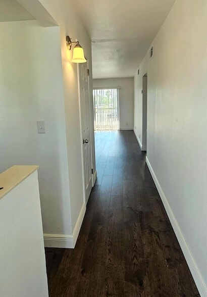 1501 Crescent Cir, Unit E47 in West Palm Beach, FL - Building Photo - Building Photo