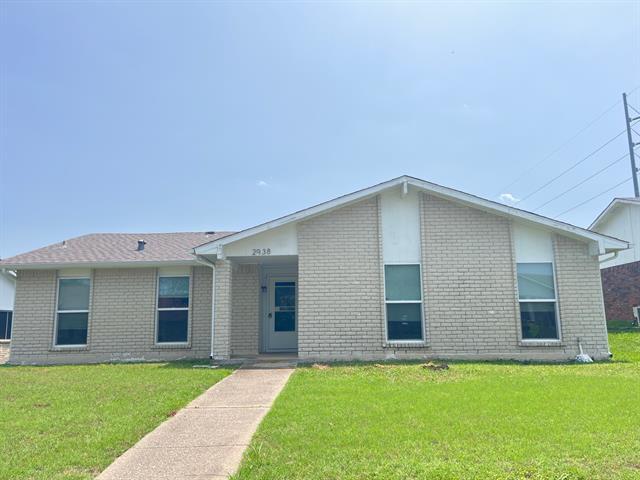 2938 Esquire Ln in Garland, TX - Building Photo