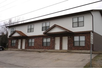 Norvi & Faulkner Townhomes in St. Robert, MO - Building Photo - Building Photo