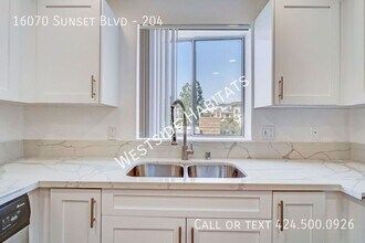 16070 W Sunset Blvd in Los Angeles, CA - Building Photo - Building Photo