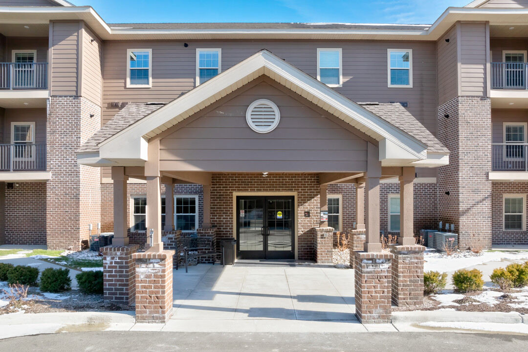 Ivy Terrace in Lapeer, MI - Building Photo