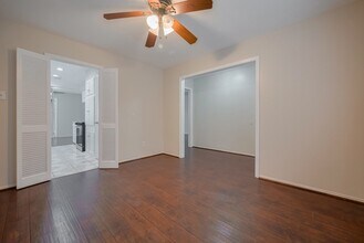 8119 La Roche Ln in Houston, TX - Building Photo - Building Photo