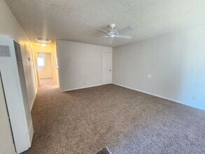 6685 Desert Queen Ave in Twentynine Palms, CA - Building Photo - Building Photo