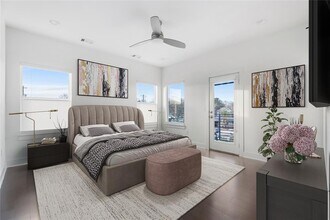 2305 Coronado St in Austin, TX - Foto de edificio - Building Photo