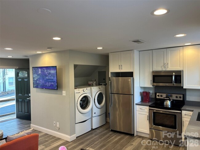 1816 N McDowell St in Charlotte, NC - Building Photo - Building Photo