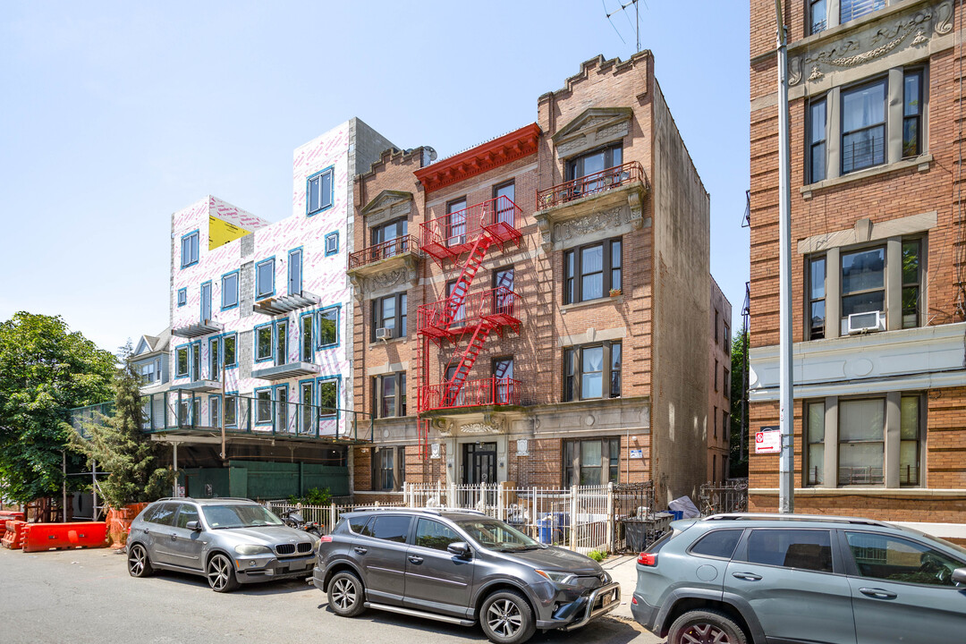 Flatbush Multi-Family Building in Brooklyn, NY - Building Photo