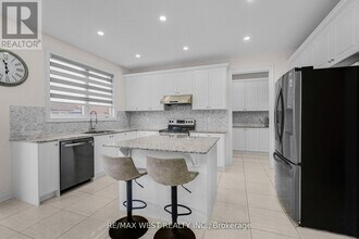 5 Aries St in Brampton, ON - Building Photo - Building Photo