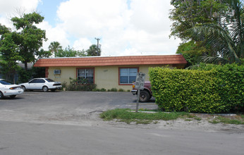 1313-1317 NE 5th Ave in Fort Lauderdale, FL - Building Photo - Building Photo