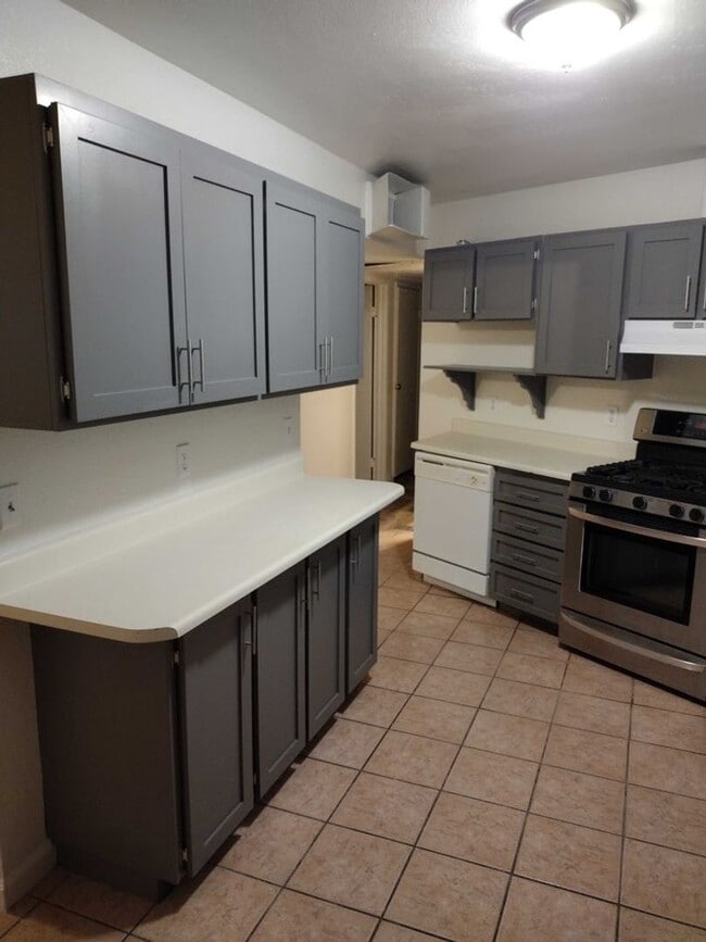 5230 San Anselmo St in Las Vegas, NV - Building Photo - Building Photo