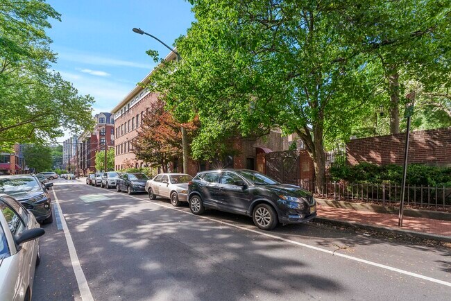 456 9th St in Hoboken, NJ - Building Photo - Building Photo