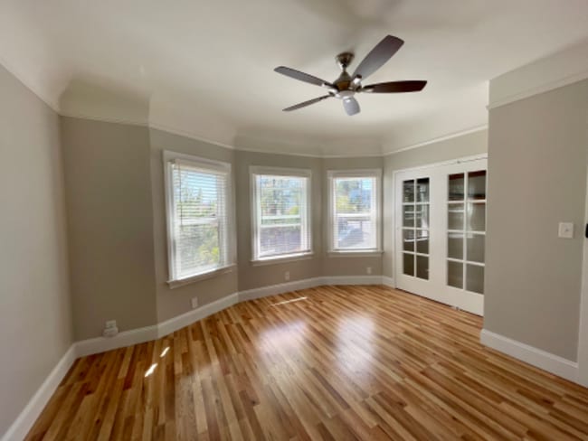 210 Frisbie St, Unit D in Oakland, CA - Foto de edificio - Building Photo