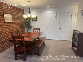 9 Zurich Ct in Lake Geneva, WI - Building Photo - Building Photo