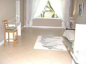 5950 Del Lago Cir, Unit SUNRISE UNIT in Sunrise, FL - Building Photo