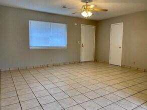 1509 Rolling Oaks Dr in Rogers, AR - Building Photo - Building Photo