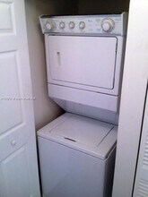 5827 NW 57th Ave in Tamarac, FL - Building Photo - Building Photo