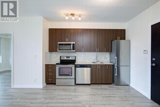 22 E Haven Dr in Toronto, ON - Building Photo - Building Photo