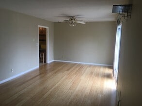280 Ledgewood Cir, Unit 103 in Burlington, VT - Building Photo - Building Photo