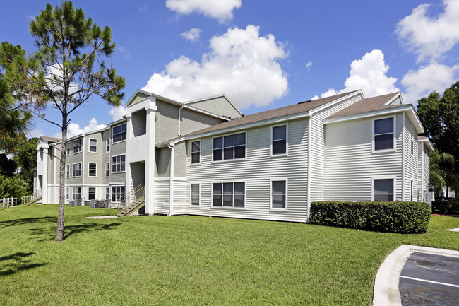 Crossings at Cape Coral in Cape Coral, FL - Building Photo - Building Photo