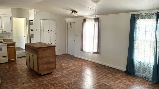 914 FM 2808 in Kempner, TX - Building Photo - Building Photo