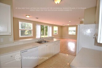 6334 Stonehurst Cir in Greenacres, FL - Building Photo - Building Photo