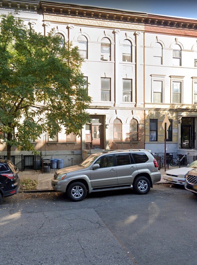 315 Putnam Ave Rentals in Brooklyn, NY