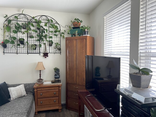538 Vicot Way, Unit Next Gen Apartment in Fort Collins, CO - Building Photo - Building Photo