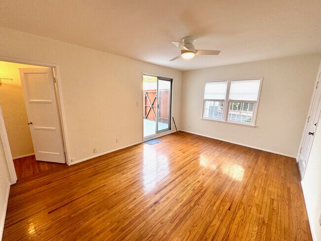 1207 Ocean Park Blvd in Santa Monica, CA - Building Photo - Building Photo