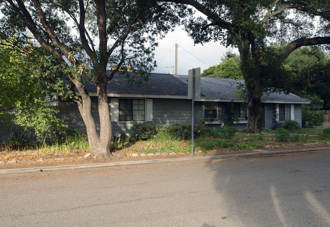 181 S Lomita Ave in Ojai, CA - Building Photo - Building Photo