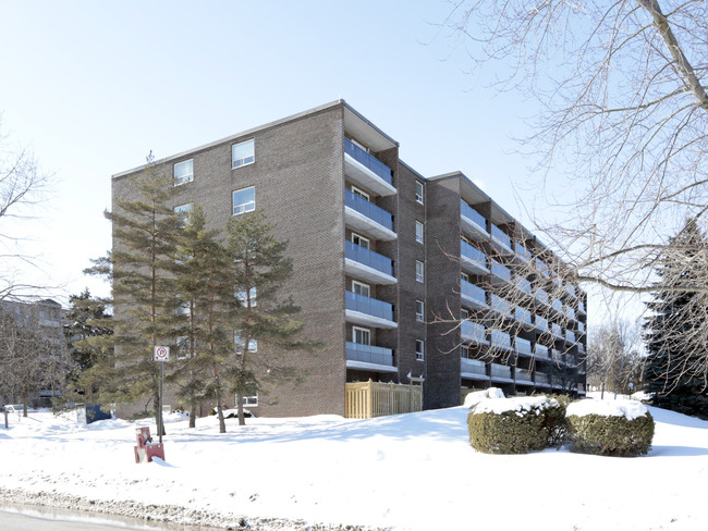 Royal Towne in Guelph, ON - Building Photo - Building Photo