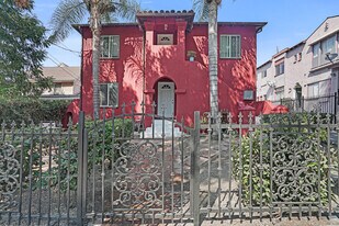 615 N Coronado St, Unit 615 in Los Angeles, CA - Building Photo