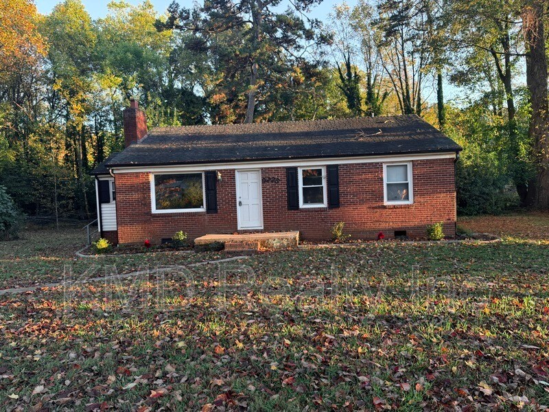 9225 Old Moores Chapel Rd in Charlotte, NC - Building Photo