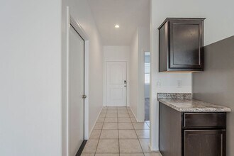 4925 LIVINGSTONE Way in San Tan Valley, AZ - Building Photo - Building Photo