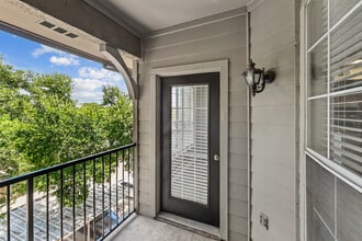 eaves North Dallas in Dallas, TX - Building Photo - Building Photo