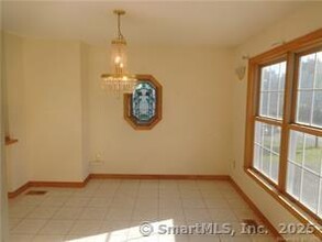 290 Folino Dr in Bridgeport, CT - Building Photo - Building Photo