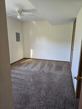 5717-5719-5719 Canaveral Dr in Columbia, MO - Building Photo - Building Photo