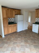 903 Parr Meadow Dr in Newburgh, NY - Building Photo - Building Photo