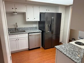 6333 Kelly Dr, Unit 6331 in Granbury, TX - Building Photo - Building Photo