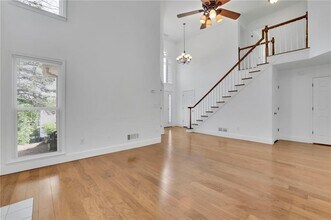 4840 Yorkshire Ln in Suwanee, GA - Building Photo - Building Photo