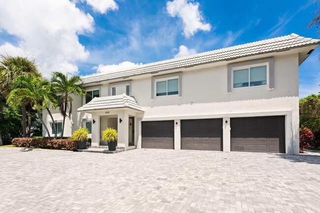 property at 1019 Russell Dr