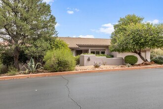 190 Rolling Hills Rd in Sedona, AZ - Building Photo - Building Photo
