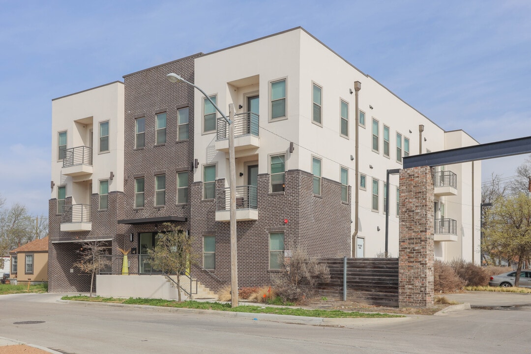 Lofts on Wingate in Fort Worth, TX - Building Photo