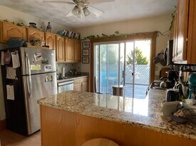 34 Parkdale St, Unit 1 in Somerville, MA - Building Photo