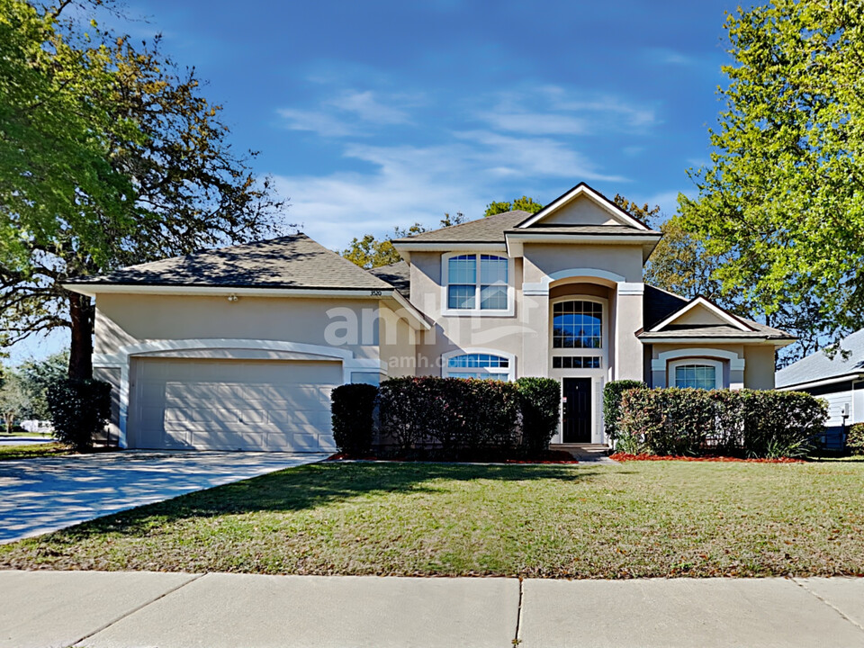 3520 Laurel Mill Dr in Orange Park, FL - Building Photo