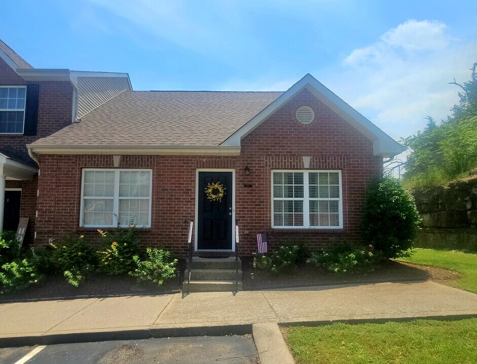 1101 Downs Blvd in Franklin, TN - Building Photo