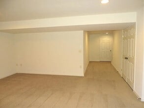 185 Linda Sue Ln in Myerstown, PA - Building Photo - Building Photo